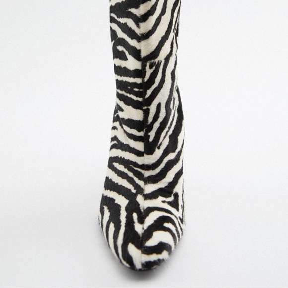ZARA ANIMAL PRINT HEELED LEATHER ANKLE BOOTS SZ 7.5 or EU 38 - Picture 2 of 5